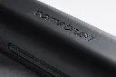 Pomadent_Pomabrush_carbon_Detail_Case branding_F.webp