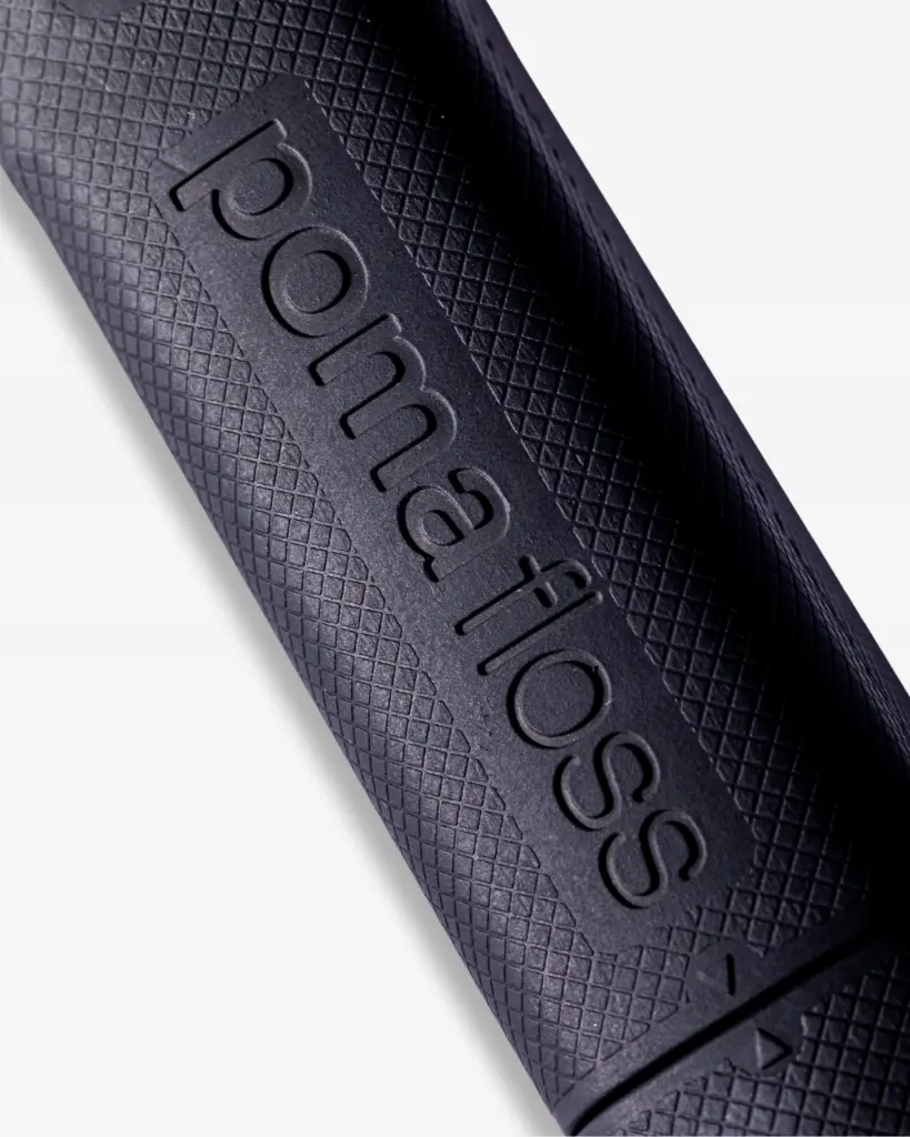 pomafloss Black Detail 4-5.webp
