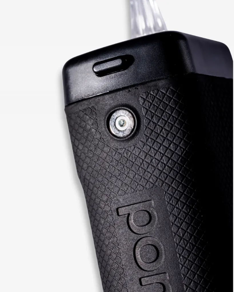 pomafloss Black Detail 4-5.webp